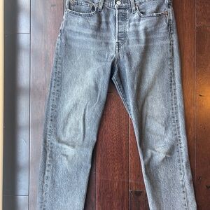 Levi's Women's Wedgie Straight Leg Jeans in Washed black / grey